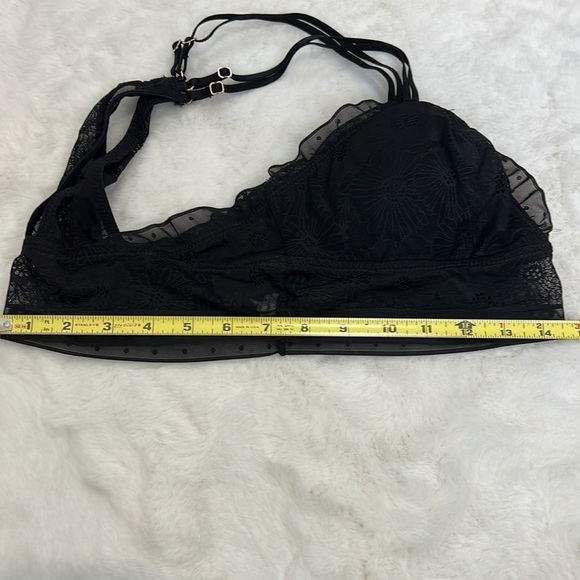 Aerie size L wireless bralette black lace with ruffle detail racerback pull on - Picture 11 of 12